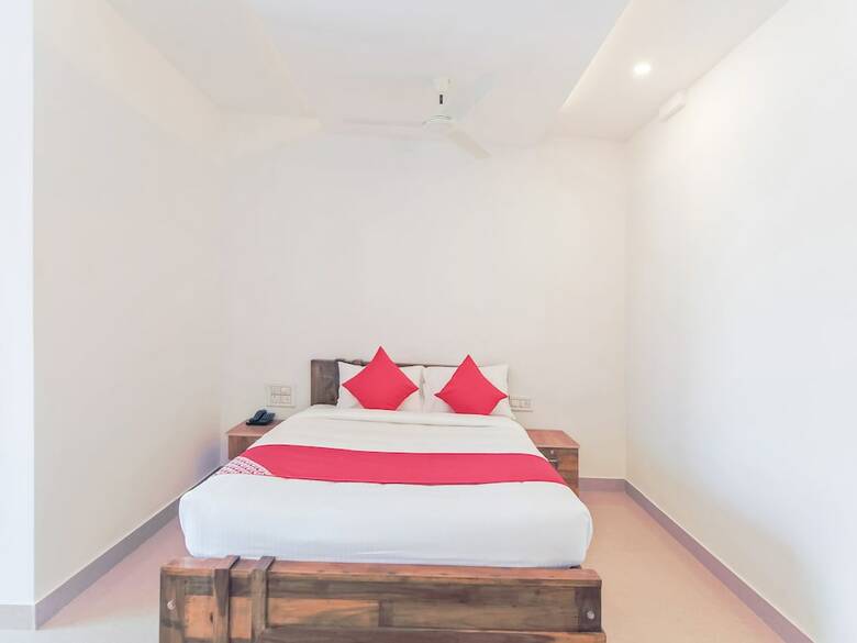 Hotel Oyo 26769 Vijaya Comfort Inn