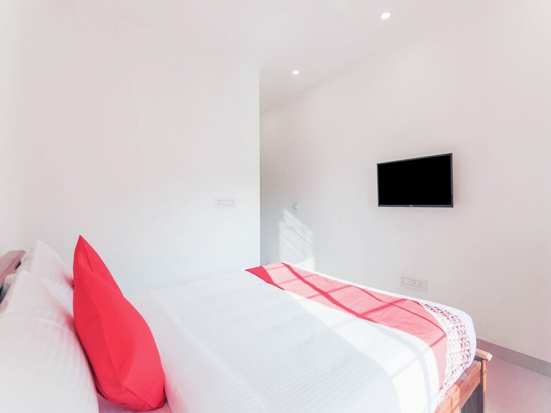 Hotel Oyo 26769 Vijaya Comfort Inn