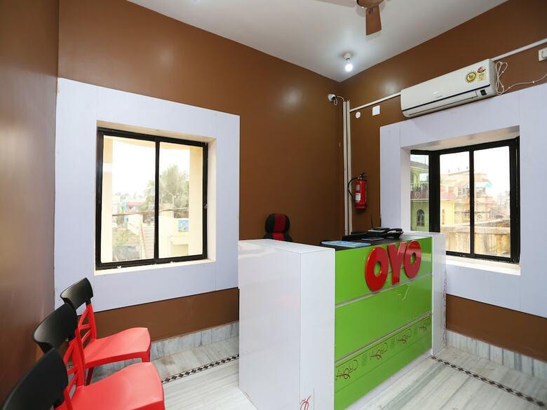 Hotel Oyo 19602 Omm Residency
