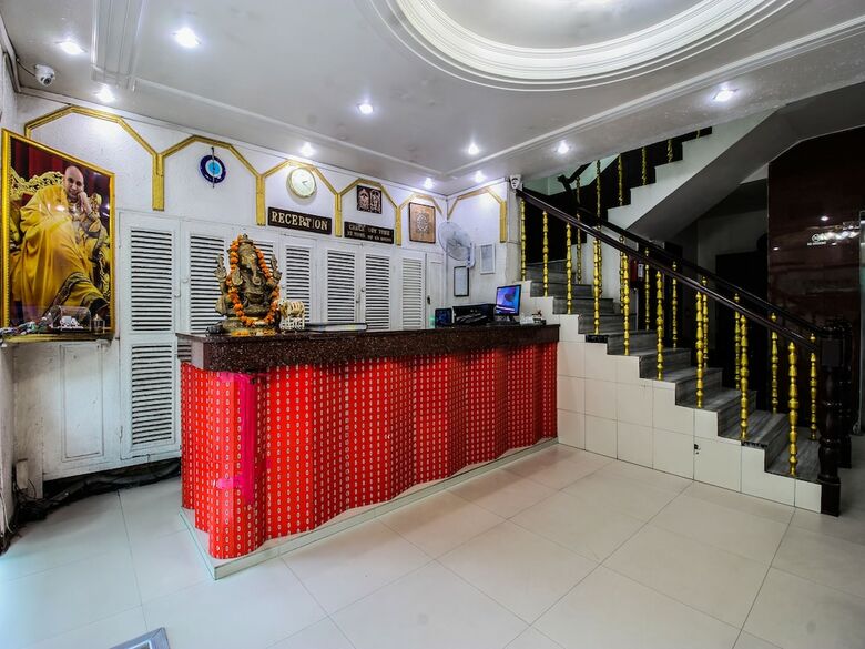Oyo 24801 Hotel Star Palace