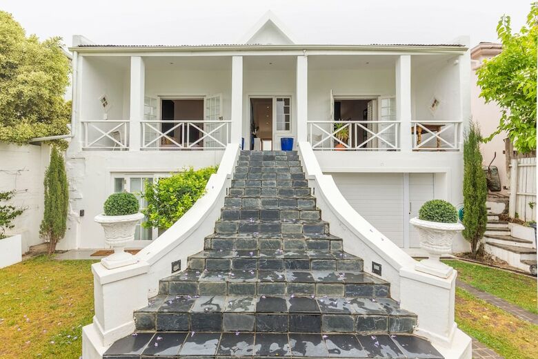 Sydney Green Point Villa
