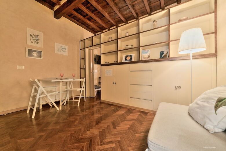 Wine Apartments Florence Trebbiano