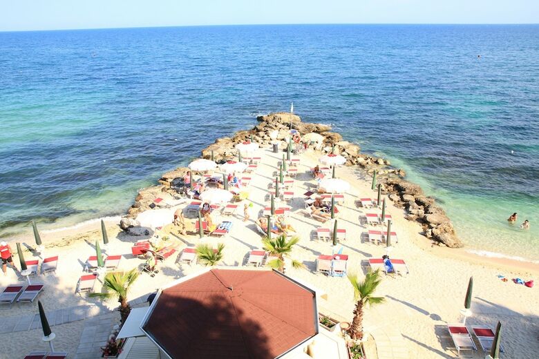 Villaggio Turistico Baia Del Monaco