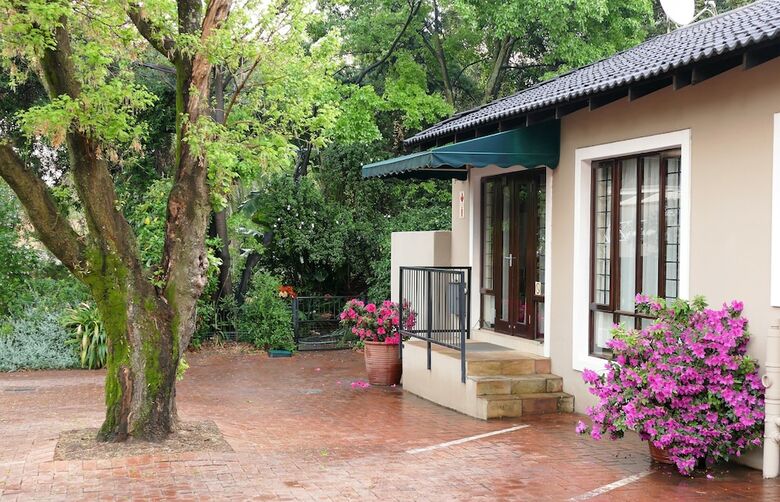 Hotel 174 Premier Guesthouse