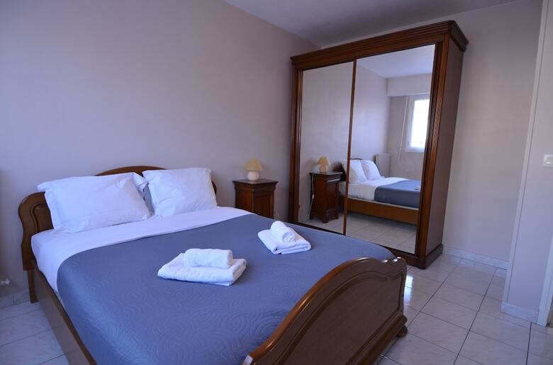 Apartment 4 Persons Near Train Station Acropolis District In Nice