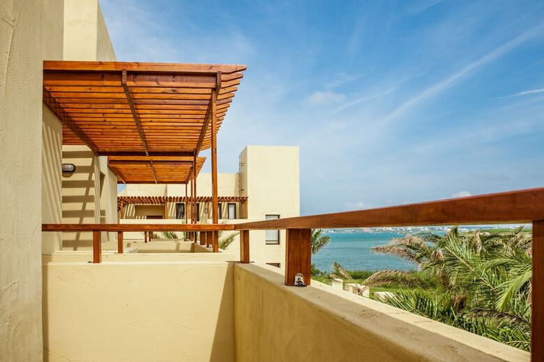 Oasis Hotel