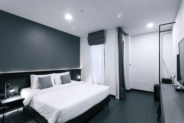 Crew Hotel