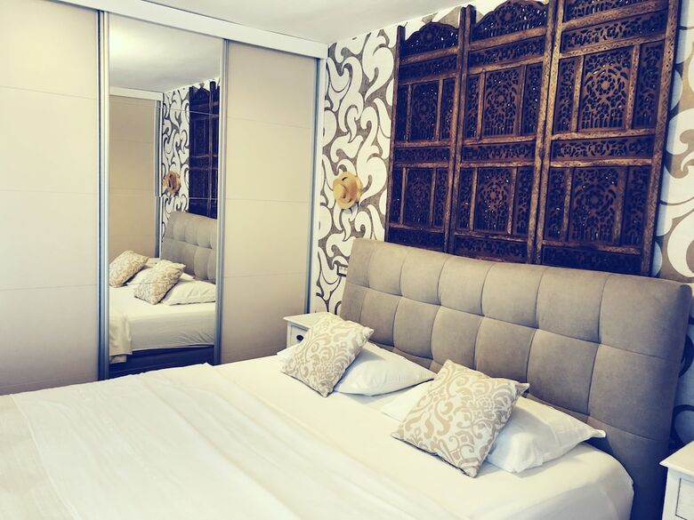 City Apartment Near ?njan Beach