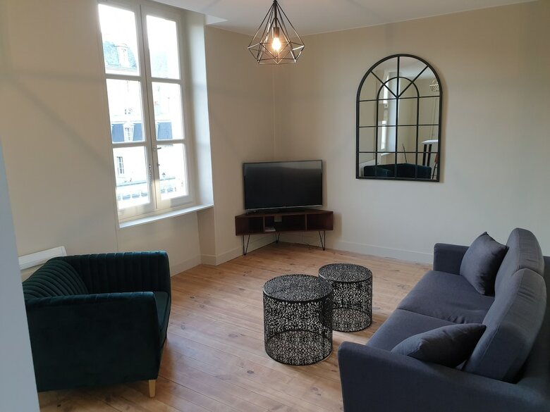 Au Loup Historic Apartments