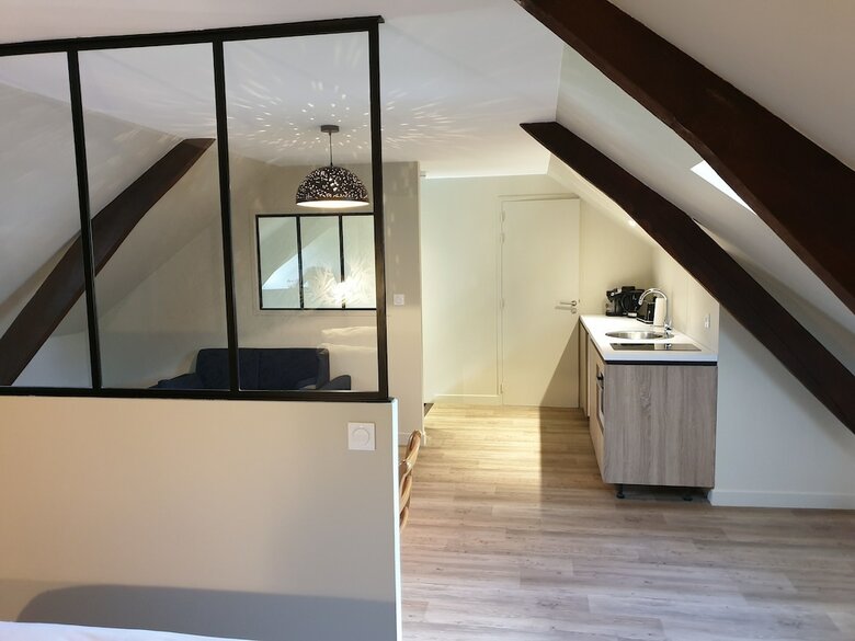 Au Loup Historic Apartments
