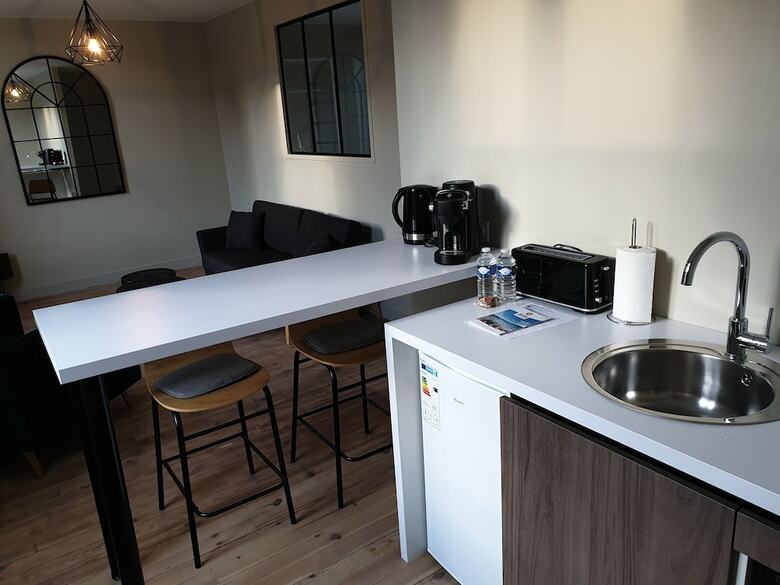 Au Loup Historic Apartments
