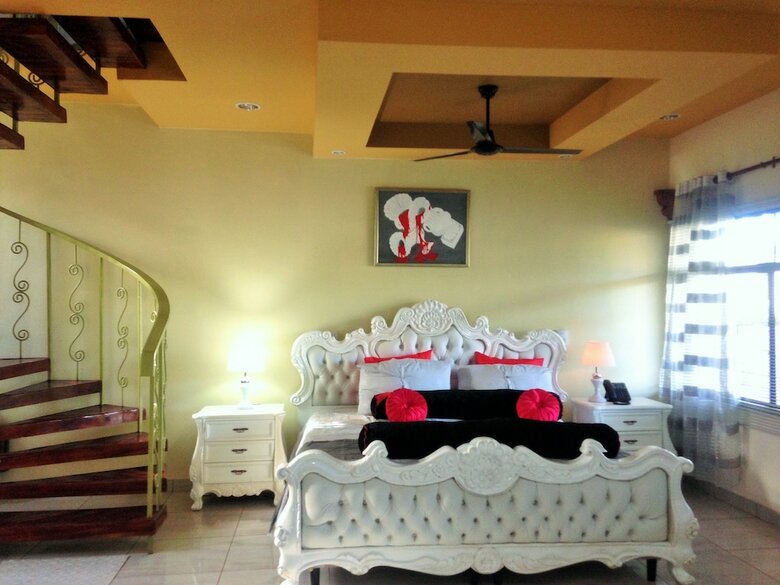 Restaurante, Cigar Bar, Whisky Lounge, Hostal Suite Dos Visiones
