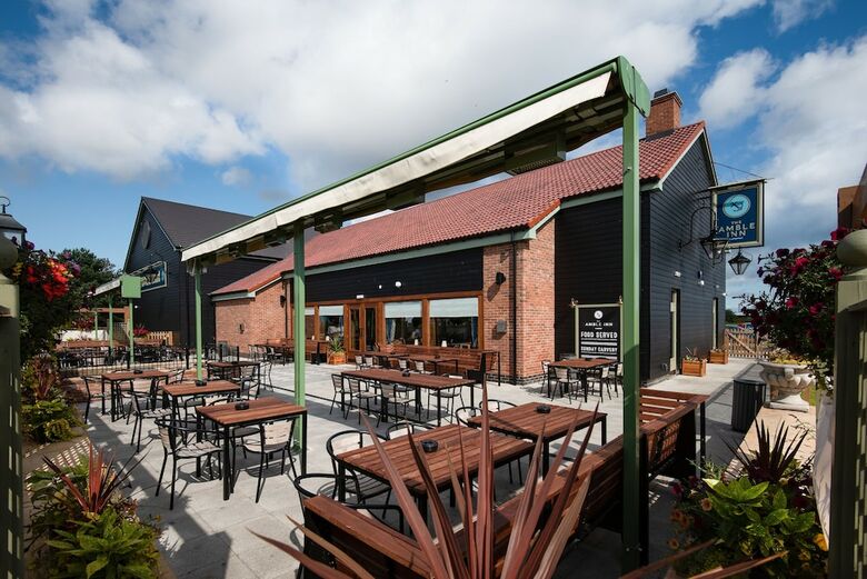 Hotel The Amble Inn