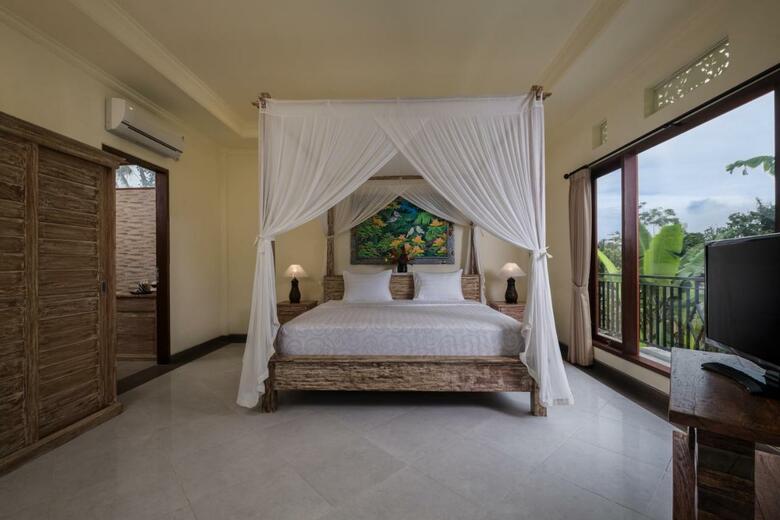 Puri Astina Villa