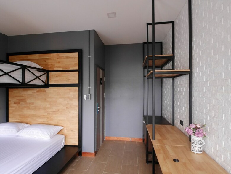 Hostal Ray Coffee Bar & Hostel - Adults Only