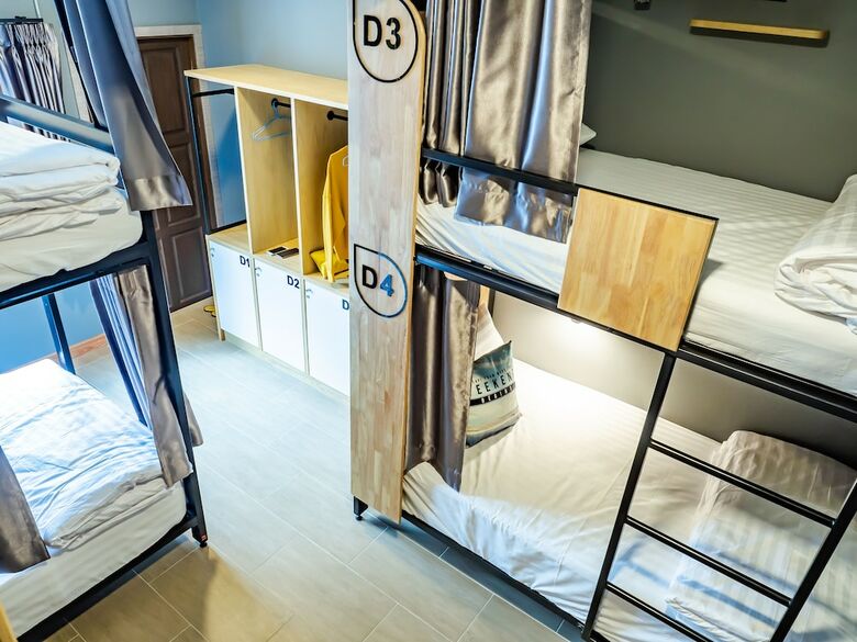 Hostal Ray Coffee Bar & Hostel - Adults Only