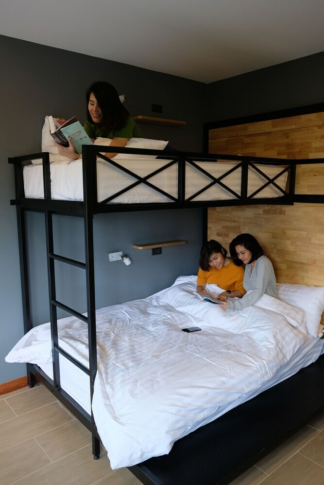 Hostal Ray Coffee Bar & Hostel - Adults Only
