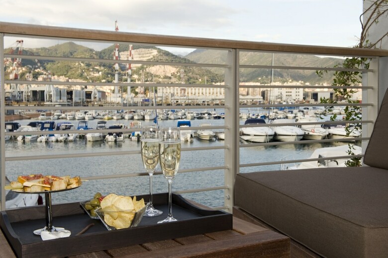 Hotel Marinaplace Resort & Spa