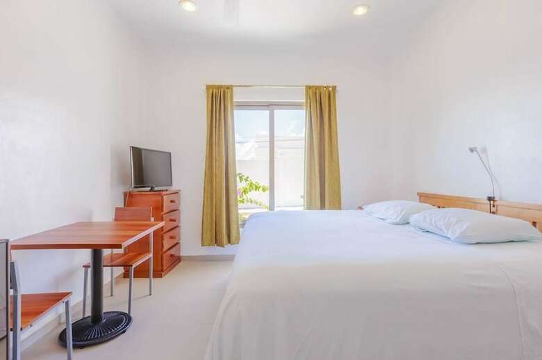 Villa Elena - Entire Property