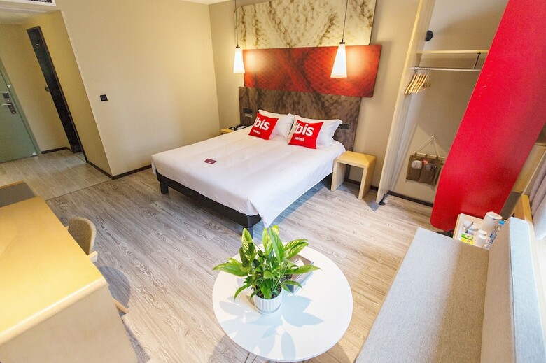 Ibis Neijiang  North Railway Station Hotel