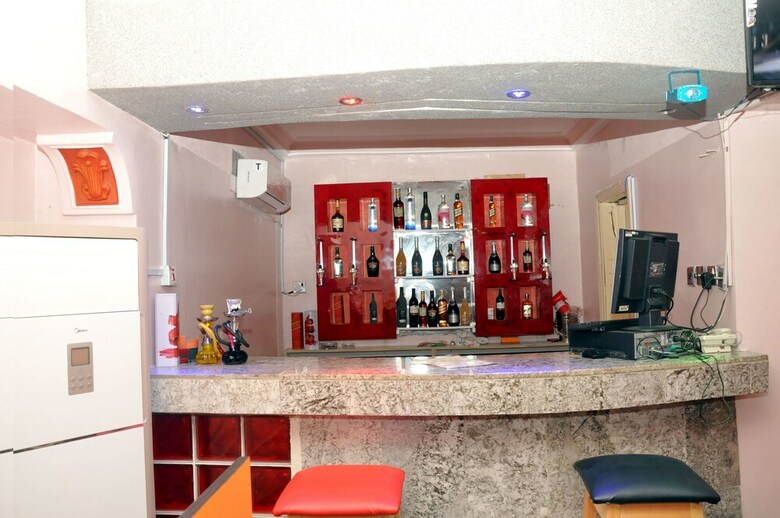 Hotel D'luxx Villa & Suites