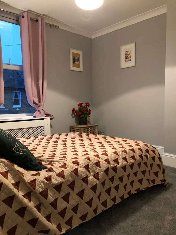 Hotel Double Bedroom Near Heathrow