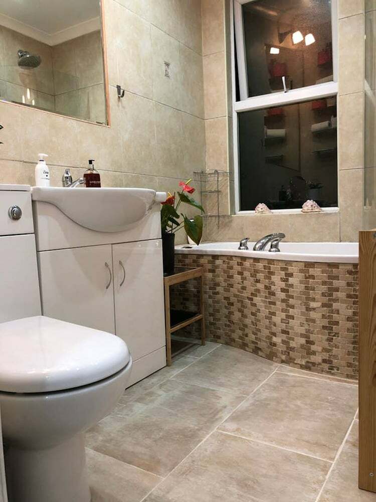 Hotel Double Bedroom Near Heathrow