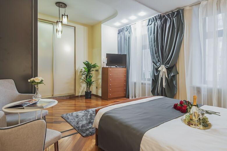 Gm Apartments Roomy Mansion At Arbat