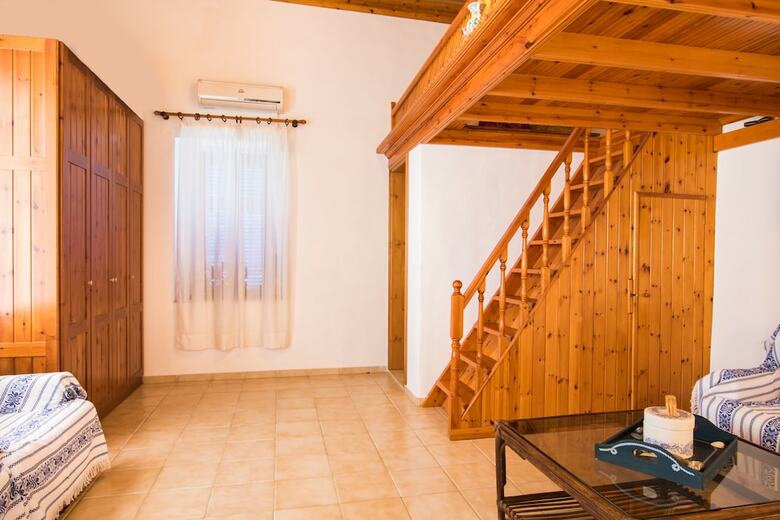 Damatria Family Cottage