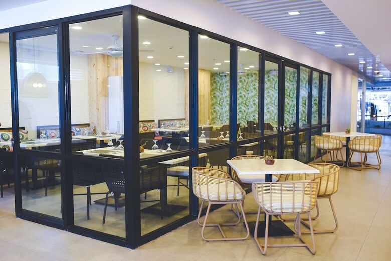 Hotel Bay's Inn