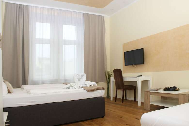 Christiano Apartments