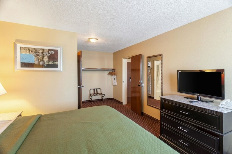 Motel Quality Inn & Suites