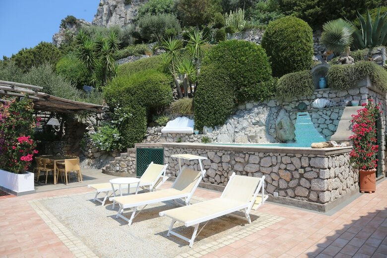 Hotel Villa Blue Grotto Bay