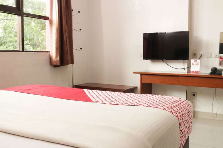 Hotel Oyo 327 Pondok Agung Rubicon