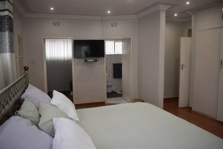 Hotel Monavale Hills Getaway