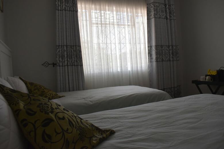 Hotel Monavale Hills Getaway