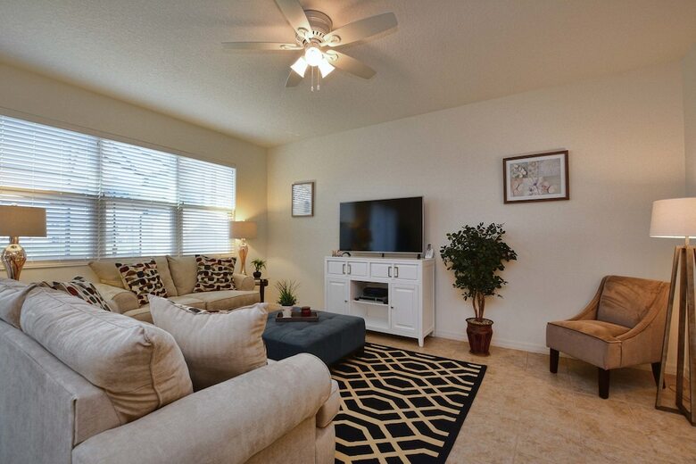 Compass Bay- 4 Bedroom Townhome- 1950cy