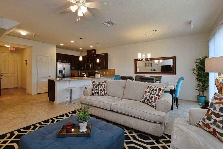 Compass Bay- 4 Bedroom Townhome- 1950cy
