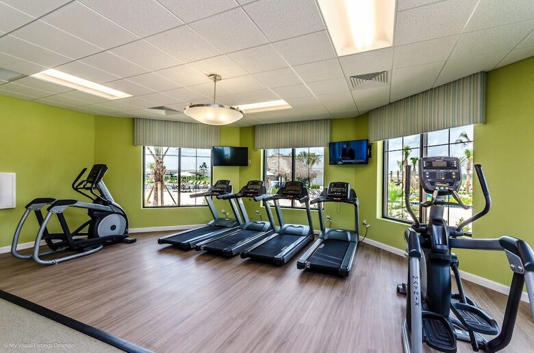 Storey Lake-4 Bedroom Townhome W/ Spashpool-1624st