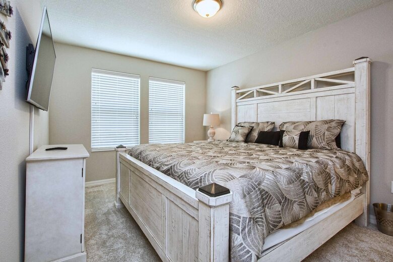 Compass Bay- 4 Bedroom Townhome- 1960cy