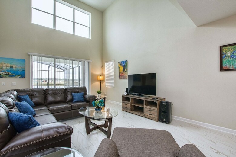 Storey Lake- 5 Bedroom Pool Home- 1661st