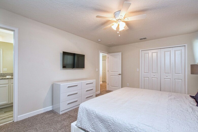 Storey Lake- 6 Bedroom Pool Home-1662st