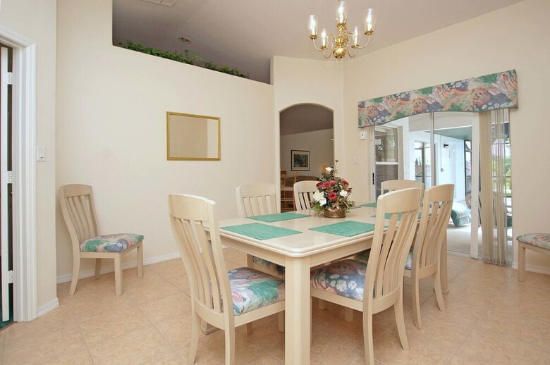 Greater Groves - 5 Bedrooms House W/pool-5202gg