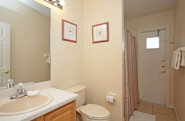 Greater Groves - 5 Bedrooms House W/pool-5202gg