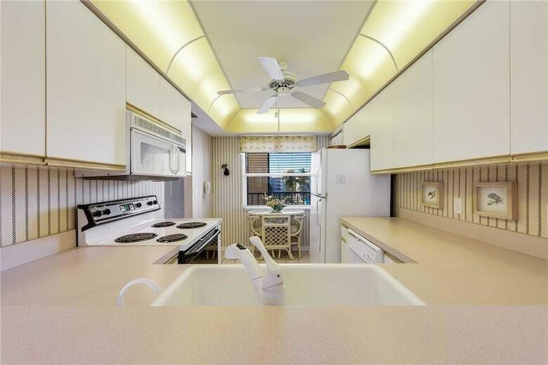 Hibiscus Pointe 733 - Two Bedroom Condo