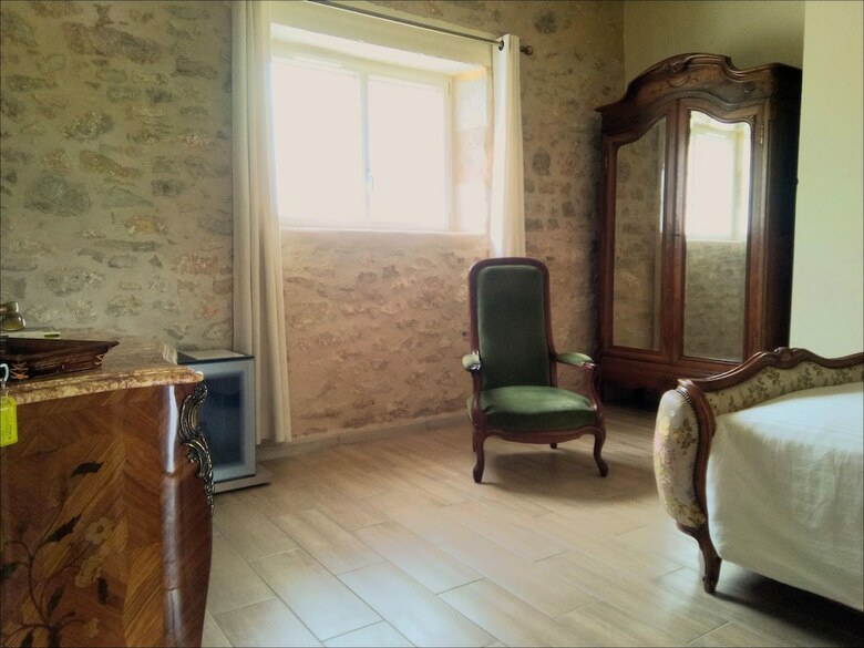 Relais de Montgeoffroy B&B