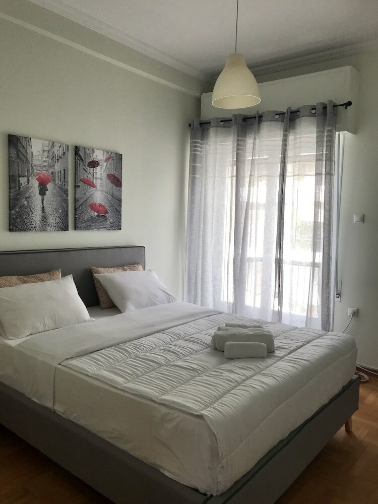 Athenian Sunny Apartment
