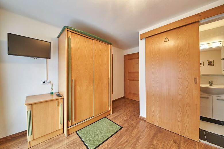 Apartamentos Holiday Home Viehhofen
