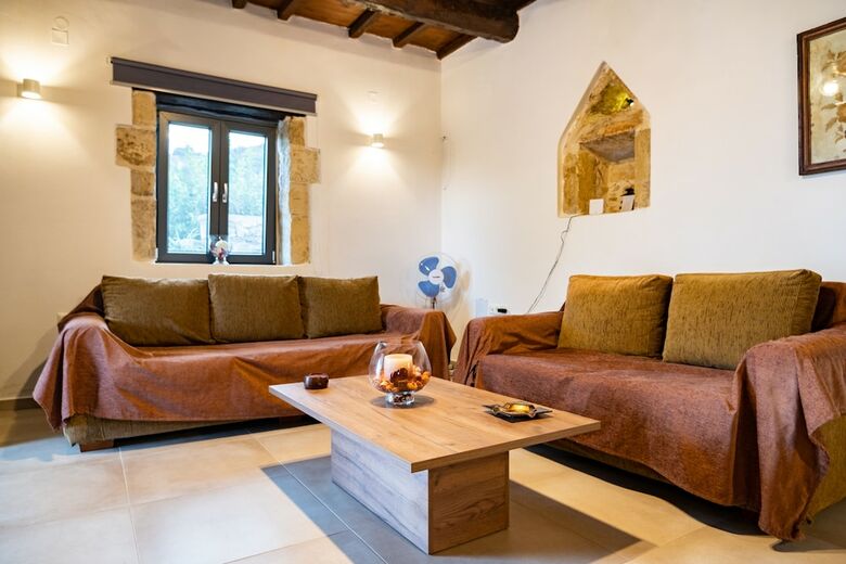 Traditional Villa In Fres