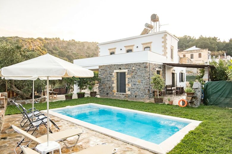 Traditional Villa In Fres